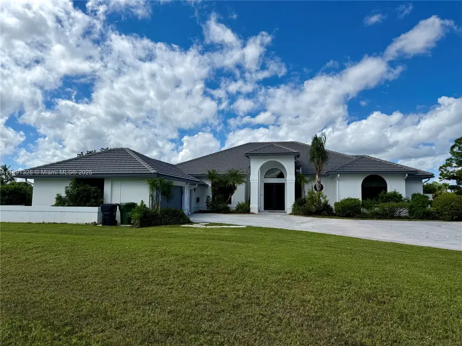 14984 Roan Ct, Wellington, FL 33414 - Image #2