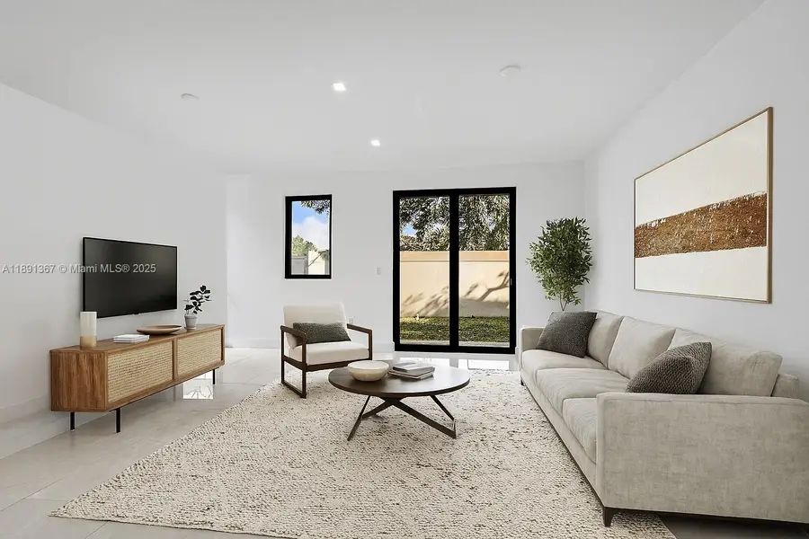 Address Withheld By Seller, Dania Beach, FL 33314 - Image #3