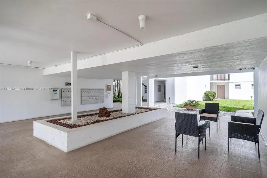 6923 Cypress Rd #C12, Plantation, FL 33317 - Image #2