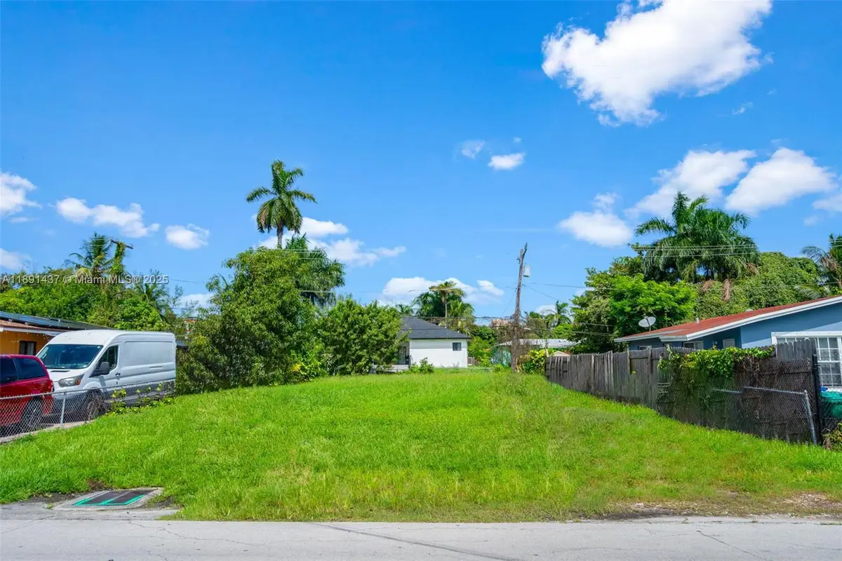 1453 NE 117th St, Miami, FL 33161 - Image #1