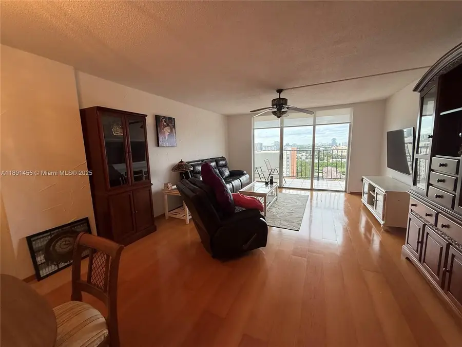 2780 NE 183rd St #1415, Aventura, FL 33160 - Image #2