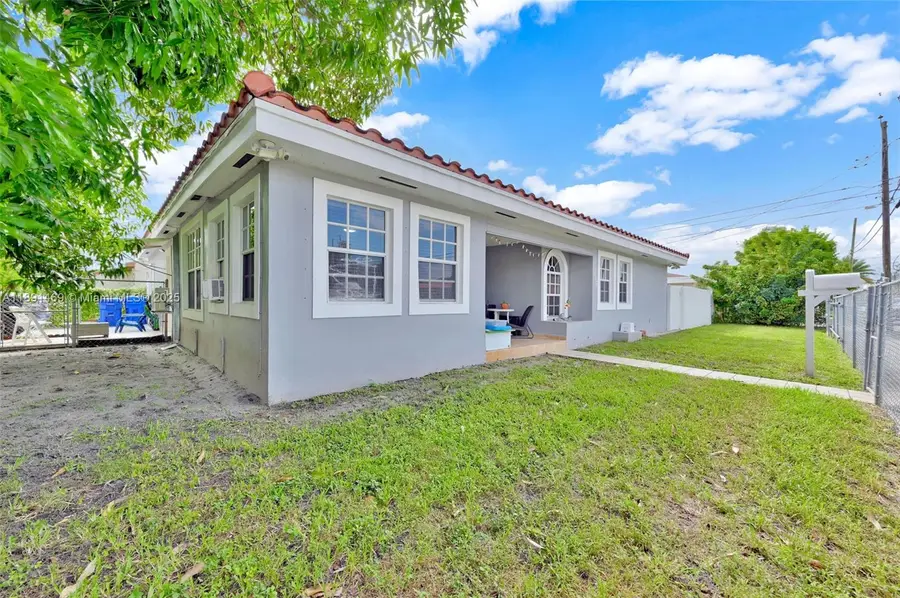 525 SW 68th Ave, Miami, FL 33144 - Image #3