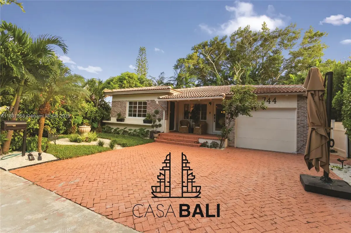 744 NE 88th St, Miami, FL 33138 - Image #1