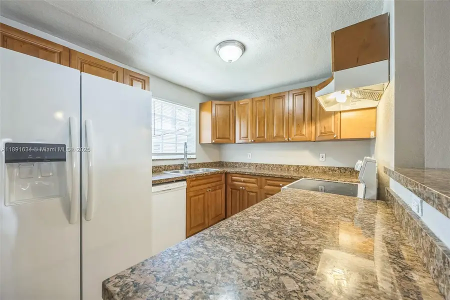 2515 N 66th Ave, Hollywood, FL 33024 - Image #3