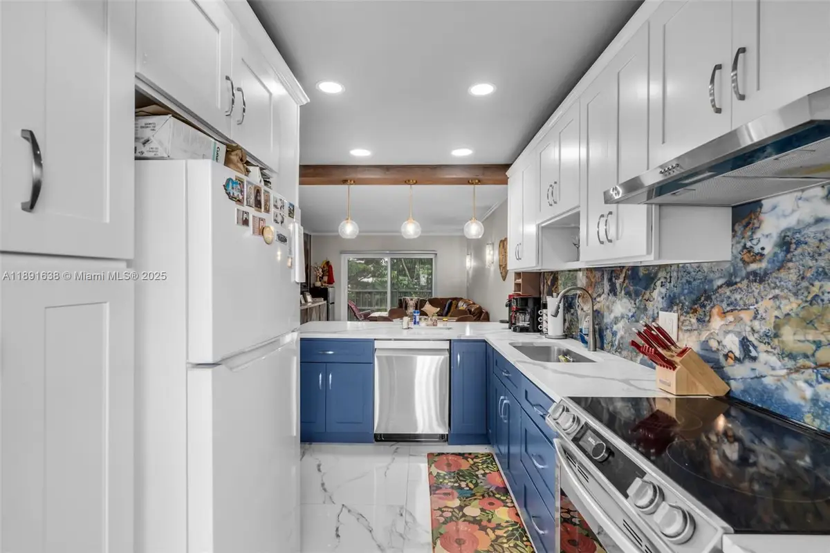 1000 Hillcrest Ct #207, Hollywood, FL 33021 - Image #1