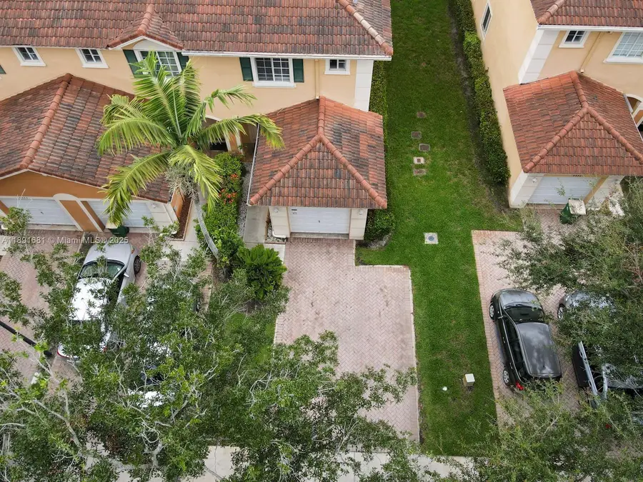 6580 Catalina Ln #6580, Tamarac, FL 33321 - Image #2