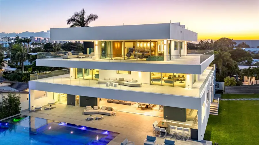 2131 NE 15th St, Fort Lauderdale, FL 33304 - Image #3