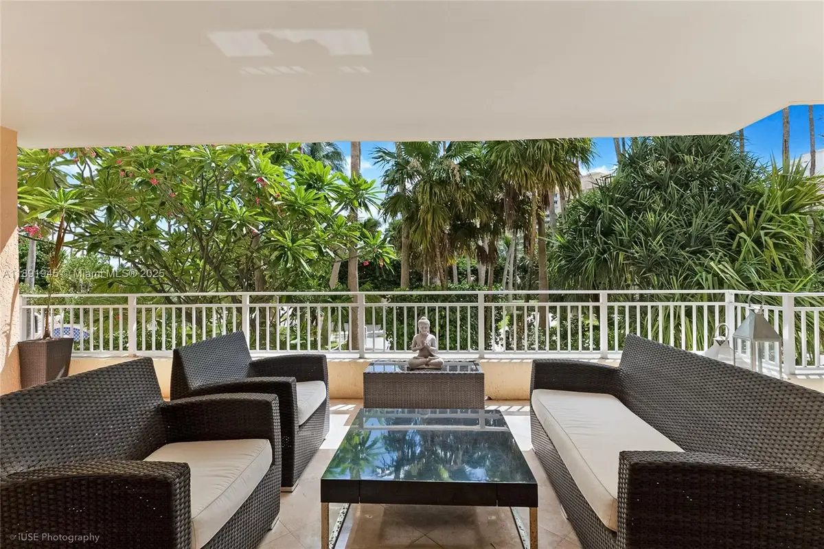 791 Crandon Blvd #303, Key Biscayne, FL 33149 - Image #1