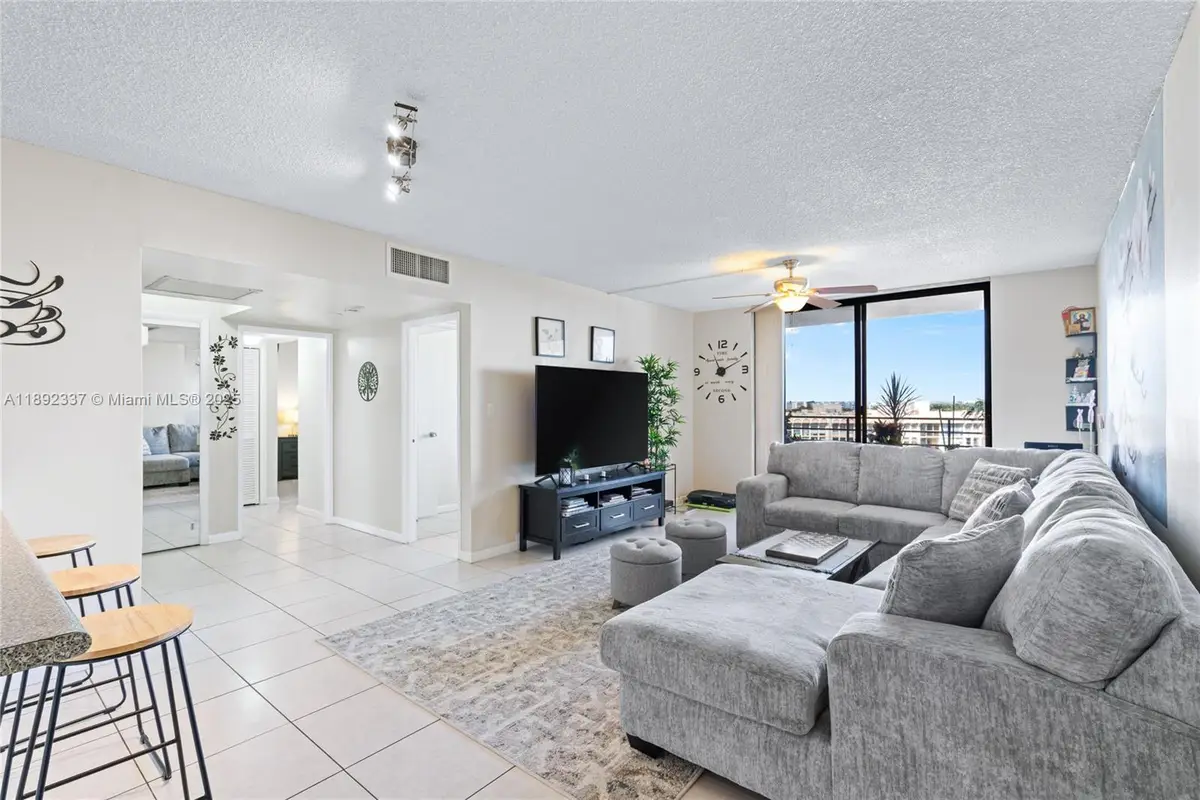 500 Three Islands Blvd #309, Hallandale Beach, FL 33009 - Image #1