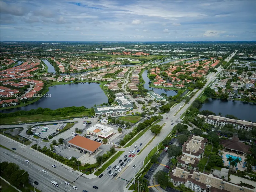 11266 SW 12th St #201, Pembroke Pines, FL 33025 - Image #2