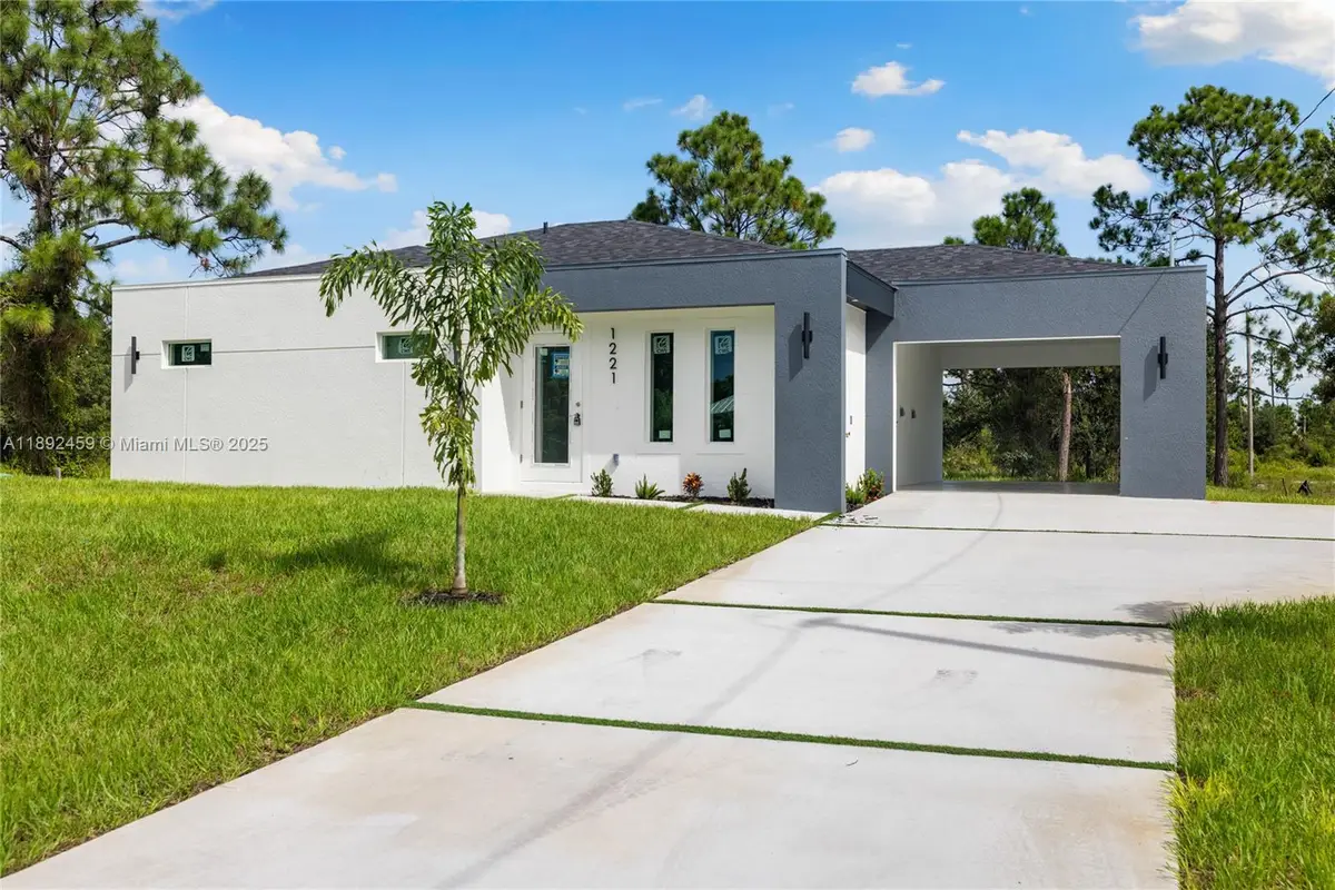 1221 Ederle St E, Lehigh Acres, FL 33974 - #1
