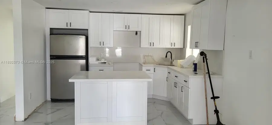 712 Hialeah Dr, Hialeah, FL 33010 - Image #2