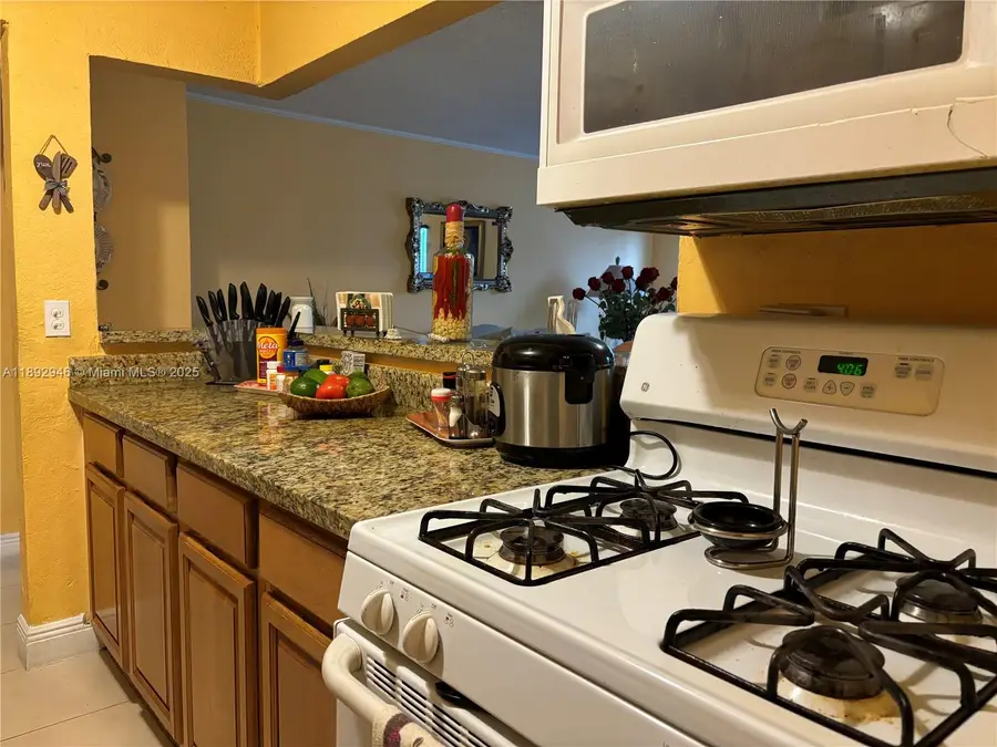 1350 W 53rd St #24, Hialeah, FL 33012 - Image #3