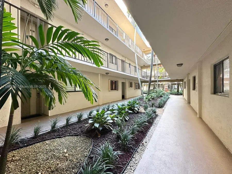 8035 SW 107th Ave #211, Miami, FL 33173 - Image #3