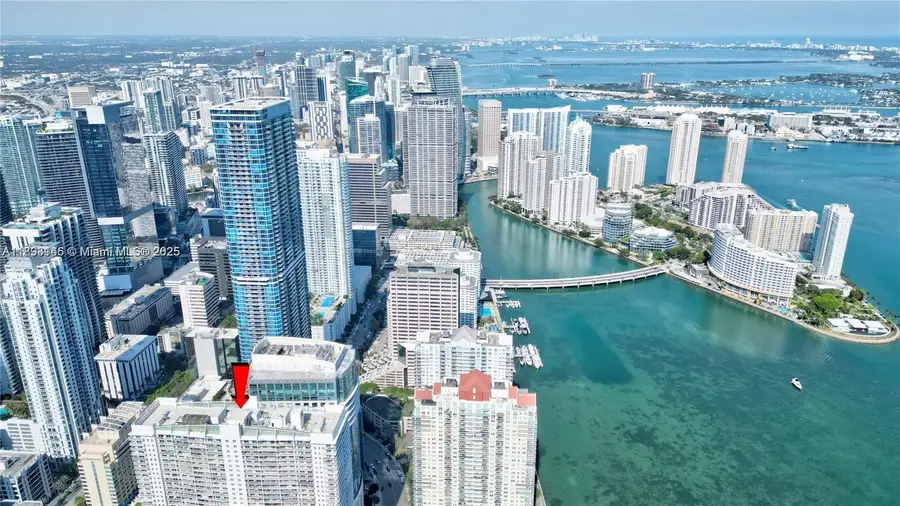 1200 Brickell Bay Dr #2918, Miami, FL 33131 - Image #2
