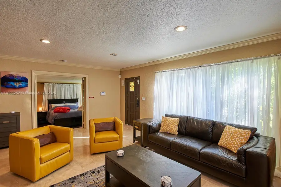 1511 Garfield St, Hollywood, FL 33020 - Image #3