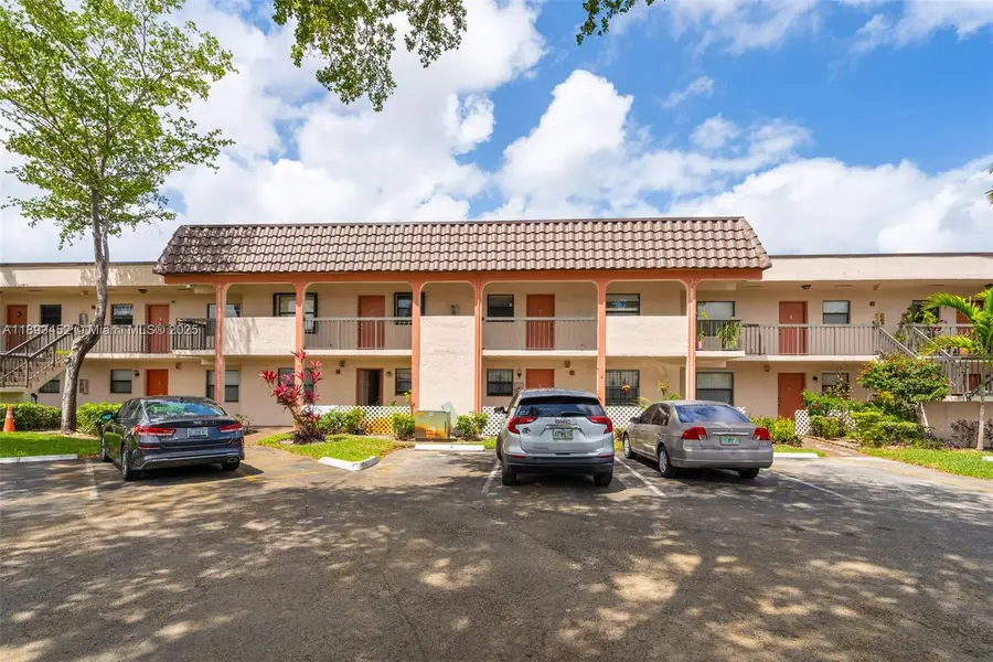 821 NE 207th Ln #1-105, Miami, FL 33179 - Image #3