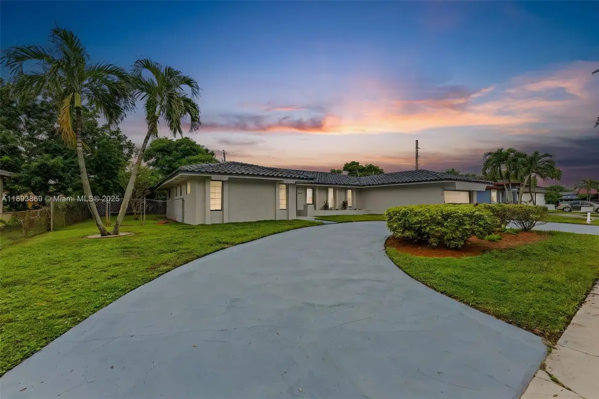 5526 Plunkett St, Hollywood, FL 33021 - Image #1