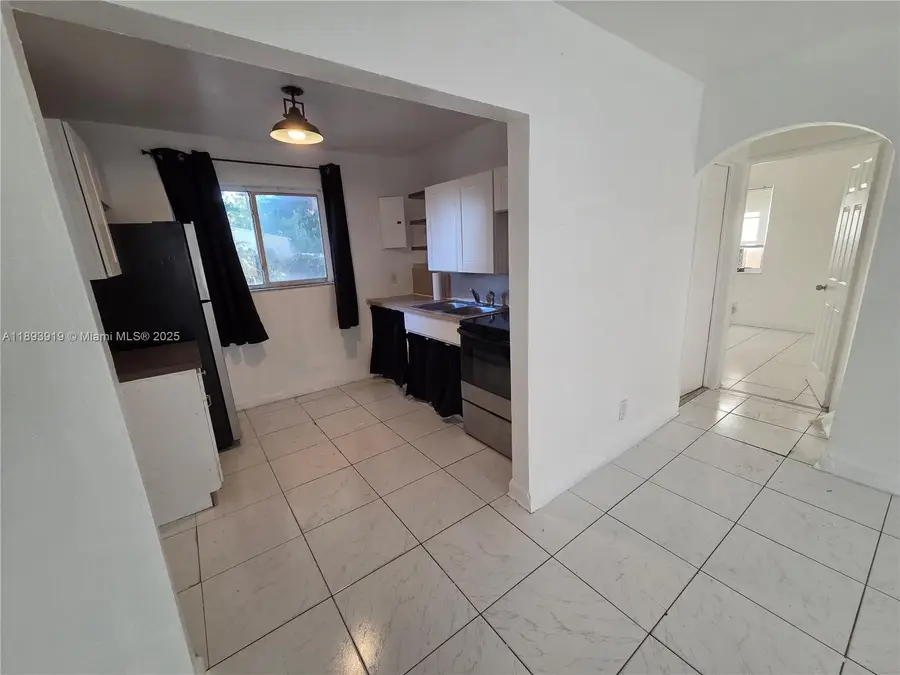 2135 Plunkett Ct, Hollywood, FL 33020 - Image #3