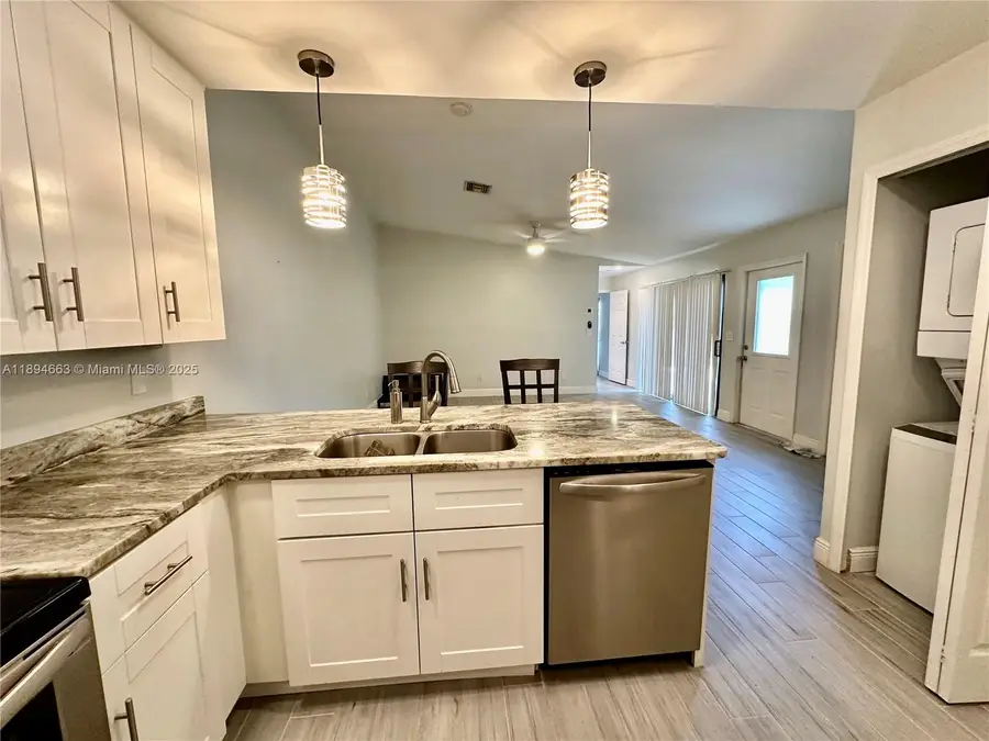 6300 Royal Woods Drive, Fort Myers, FL 33908 - Image #3