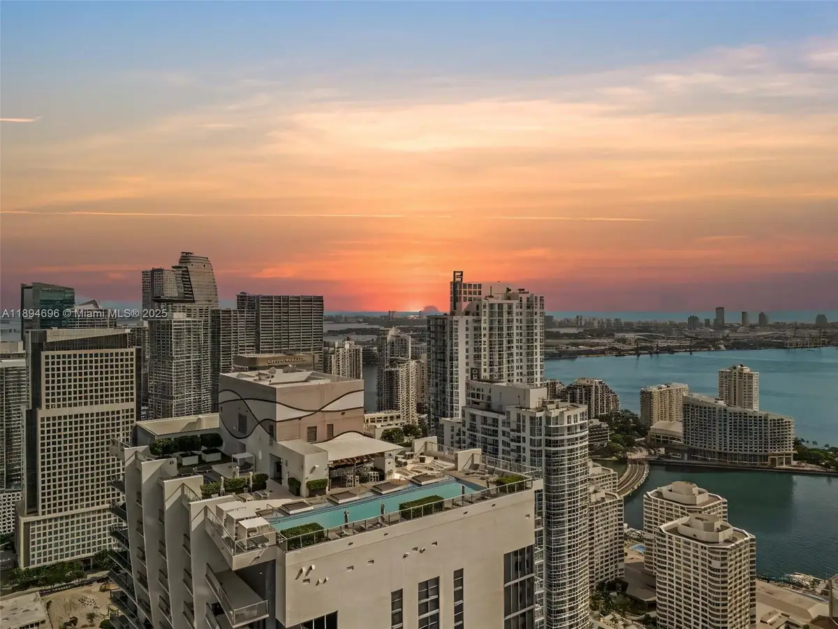 1010 Brickell Ave #1607, Miami, FL 33131 - Image #1