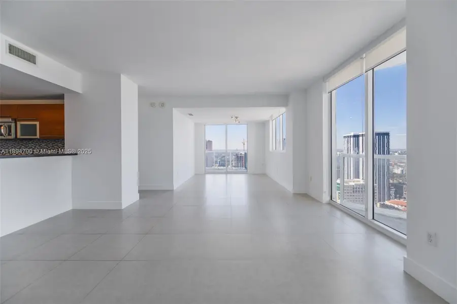 253 NE 2nd St #3902, Miami, FL 33132 - Image #2