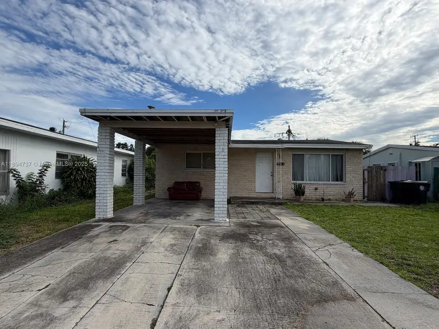 1715 Sunset Ave, Lake Worth, FL 33460 - Image #2