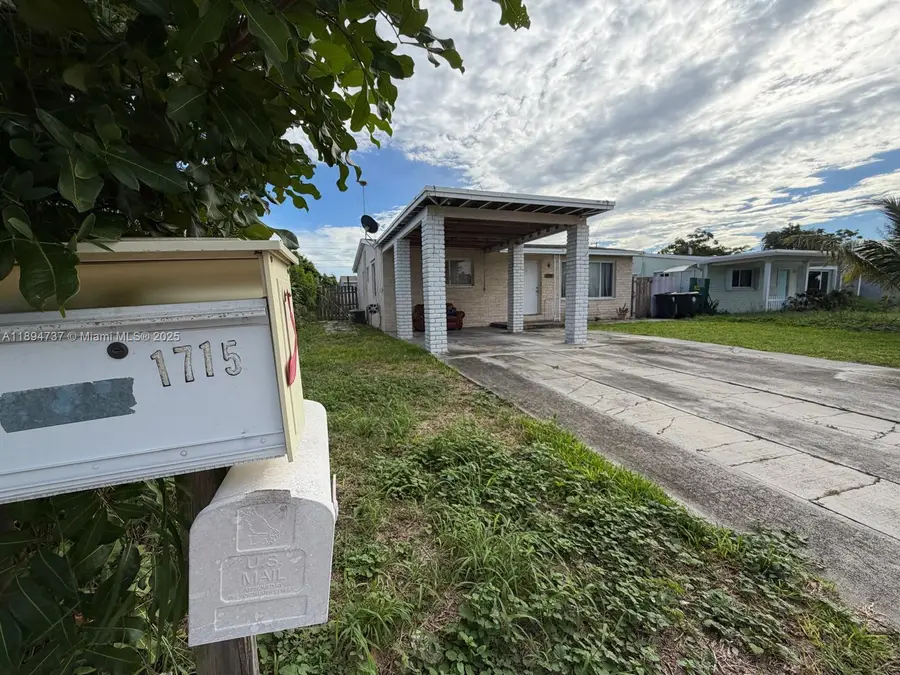 1715 Sunset Ave, Lake Worth, FL 33460 - Image #3