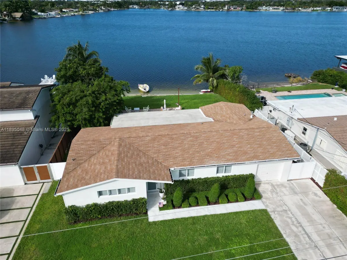 17500 NW 82nd Ct, Hialeah, FL 33015 - Image #1
