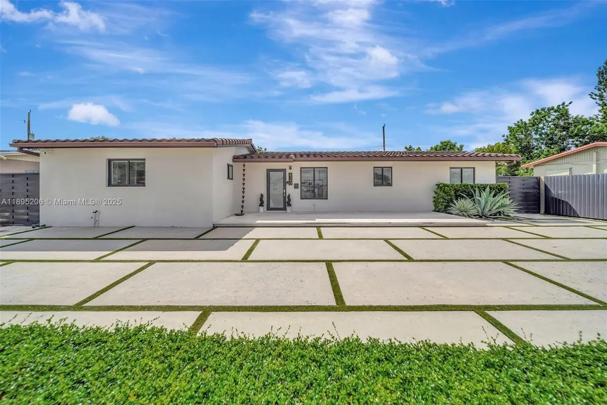 8340 NW 178th St, Hialeah, FL 33015 - Image #1