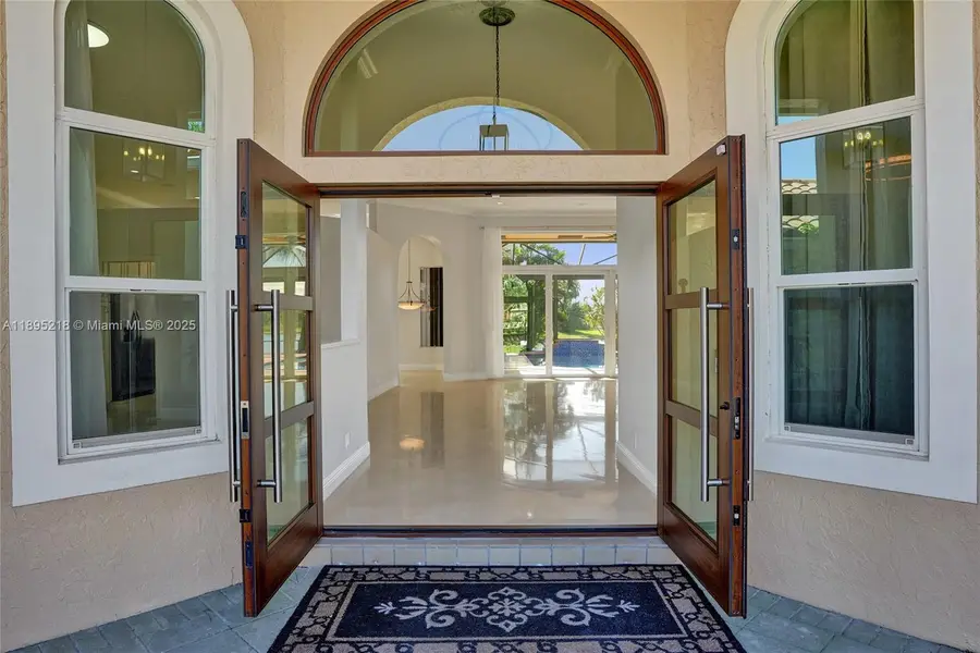 2715 Edgewater Ct, Weston, FL 33332 - Image #3