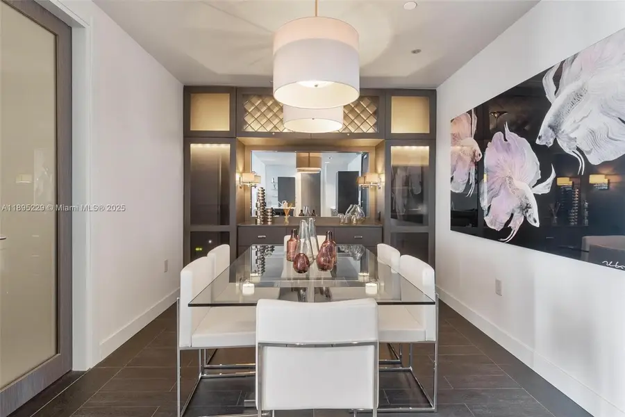 200 Biscayne Boulevard Way #5211, Miami, FL 33131 - Image #3