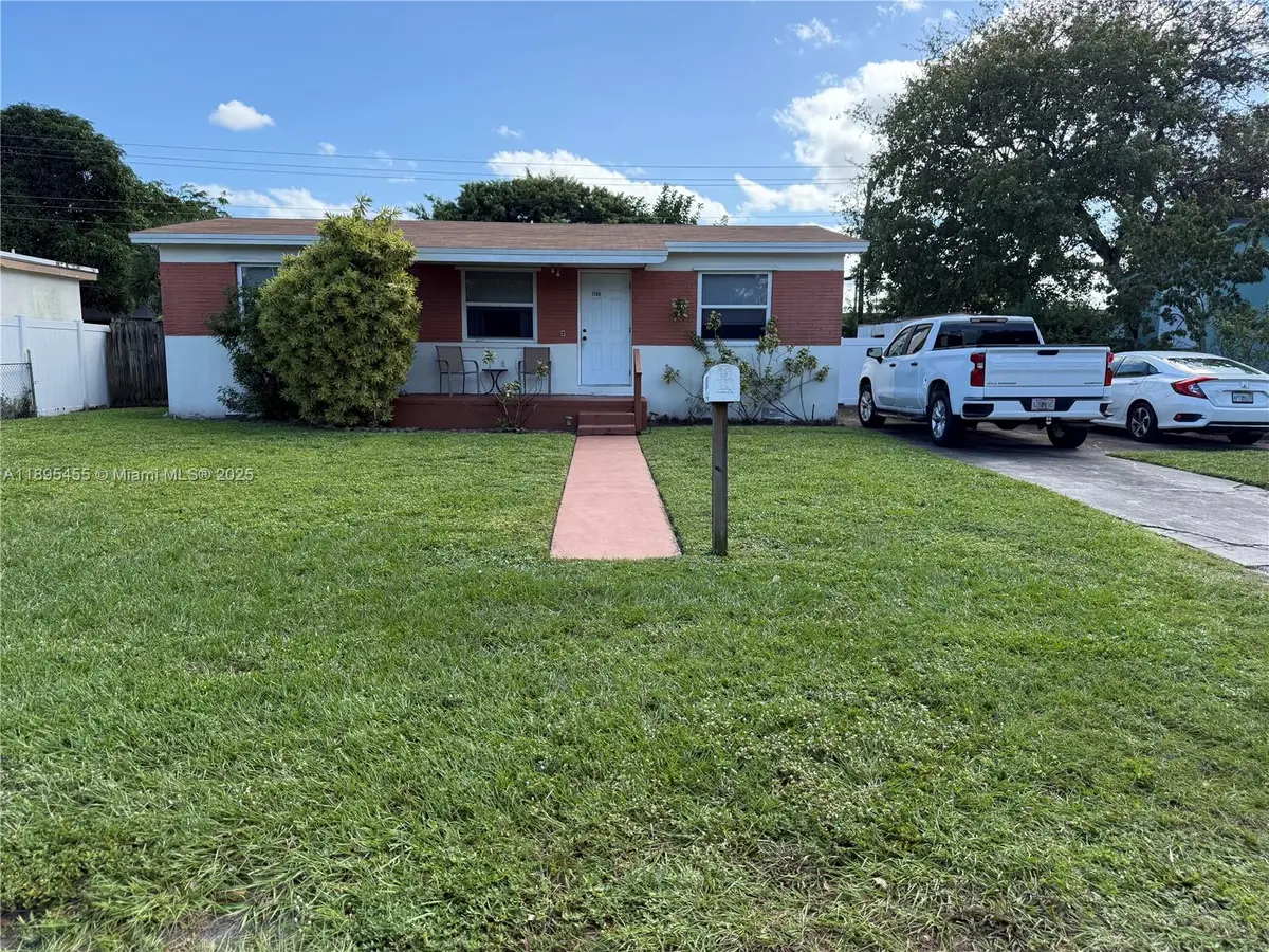 7508 Farragut St, Hollywood, FL 33024 - Image #1