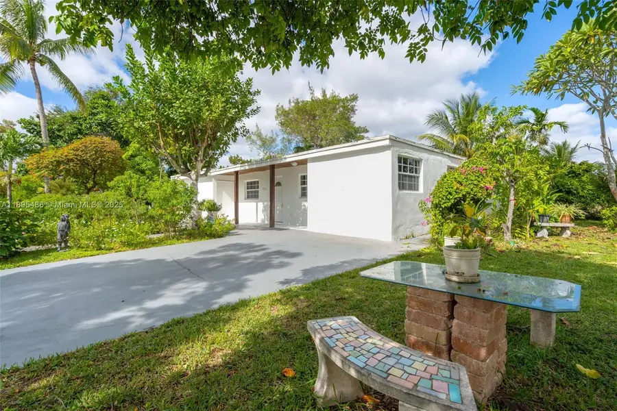 1585 NE 139th St, North Miami, FL 33161 - Image #2