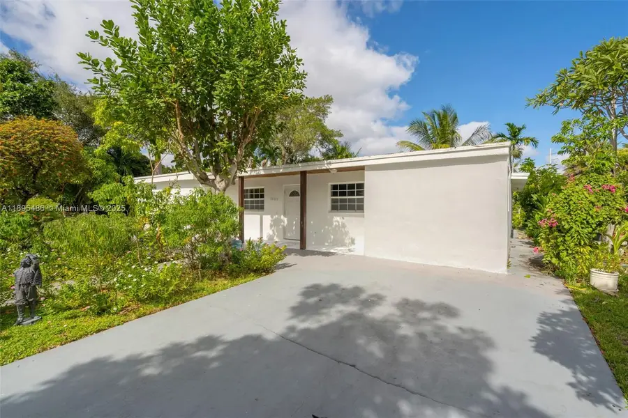 1585 NE 139th St, North Miami, FL 33161 - Image #3