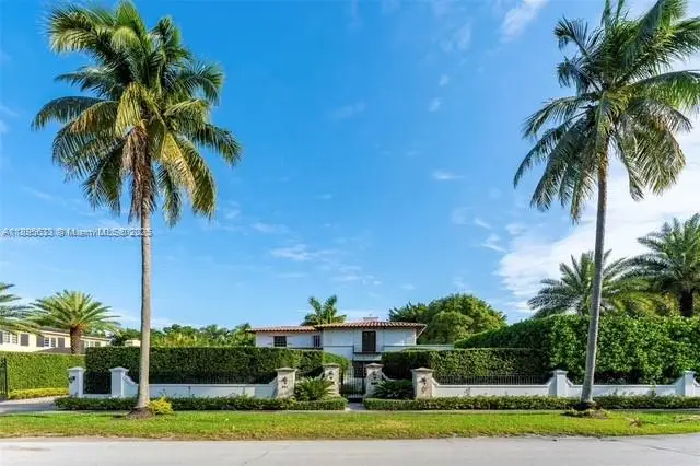 611 N Greenway Dr, Coral Gables, FL 33134 - Image #1