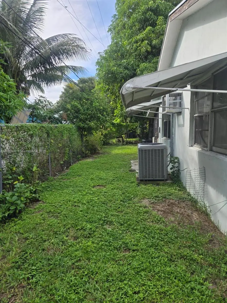 2016 Eagle Dr, Westgate, FL 33409 - Image #2