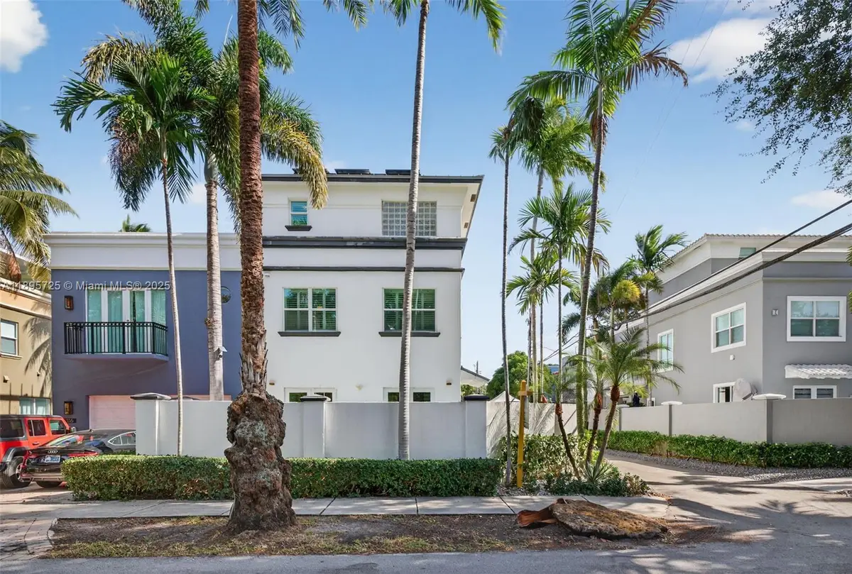 312 NE 12th Ave, Fort Lauderdale, FL 33301 - Image #1