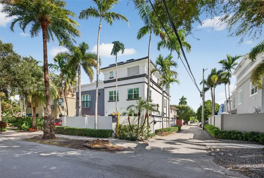 312 NE 12th Ave, Fort Lauderdale, FL 33301 - Image #2