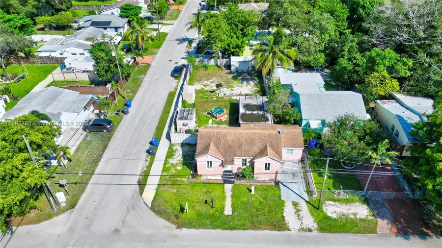 1023 N 25th Ave, Hollywood, FL 33020 - Image #2