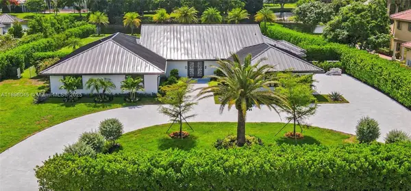 17873 W Fieldbrook Cir W, Boca Raton, FL 33496