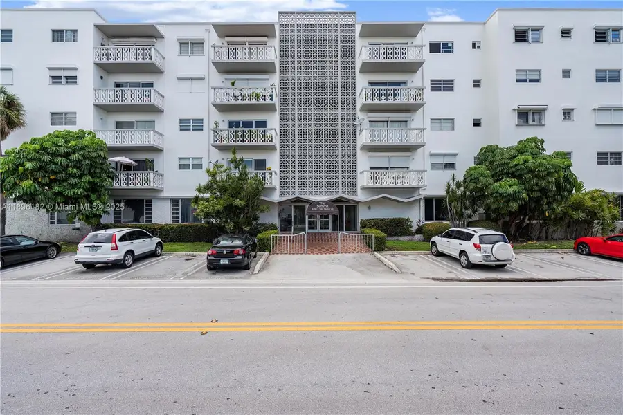 9700 E Bay Harbor Dr #505, Bay Harbor Islands, FL 33154 - Image #2
