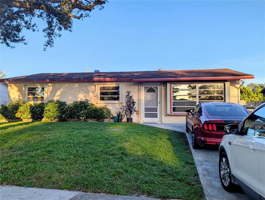 3031 N 74th Ave, Hollywood, FL 33024 - Image #2