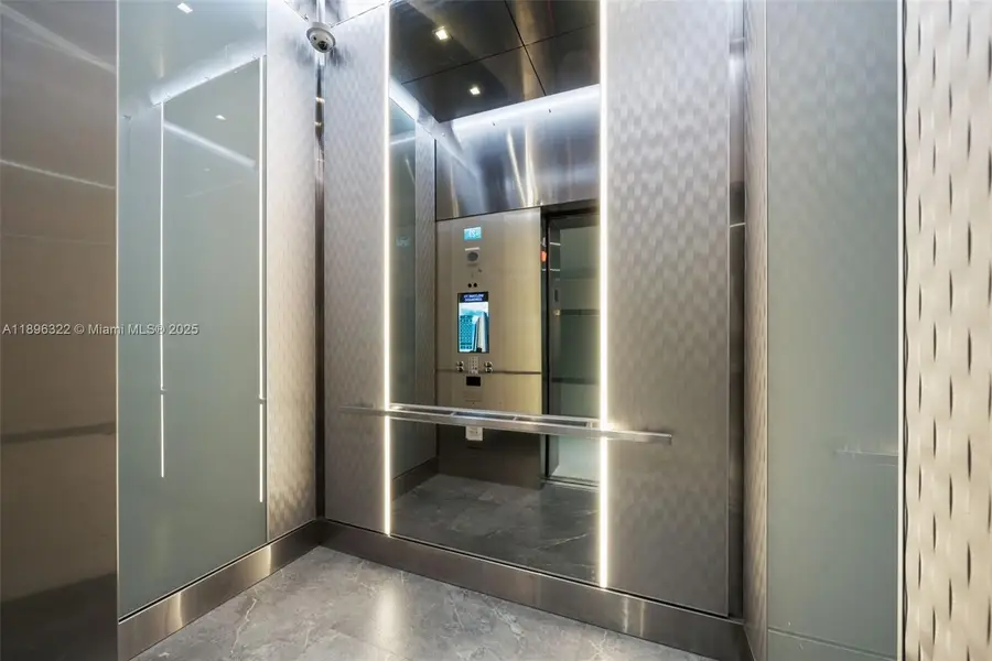 20379 W Country Club Dr #731, Aventura, FL 33180 - Image #3