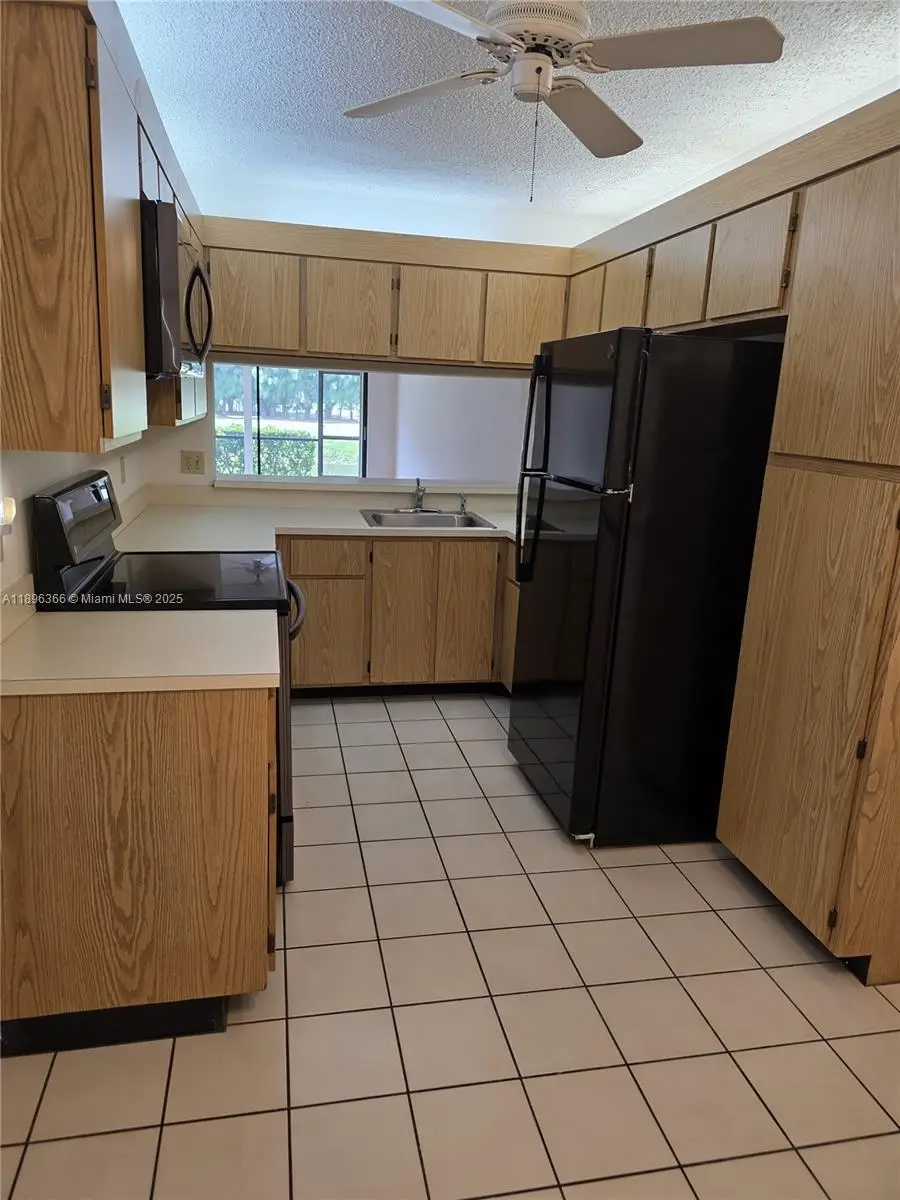401 Pinecrest Cir #A, Jupiter, FL 33458 - Image #2