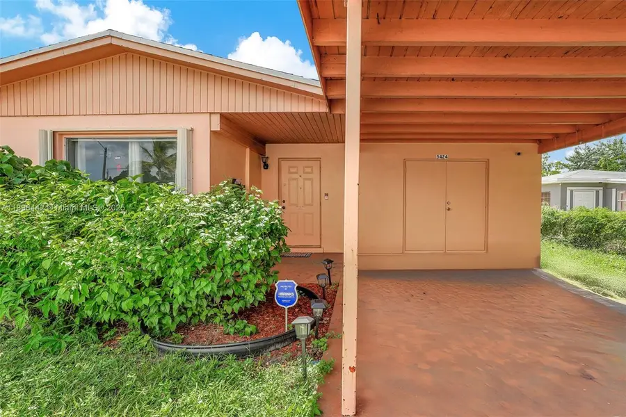 5424 Mayo St, Hollywood, FL 33021 - Image #2