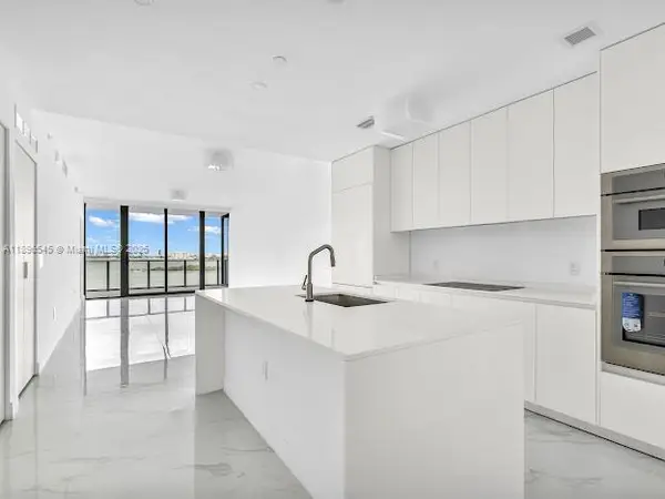 700 24th St #706, Miami, FL 33137