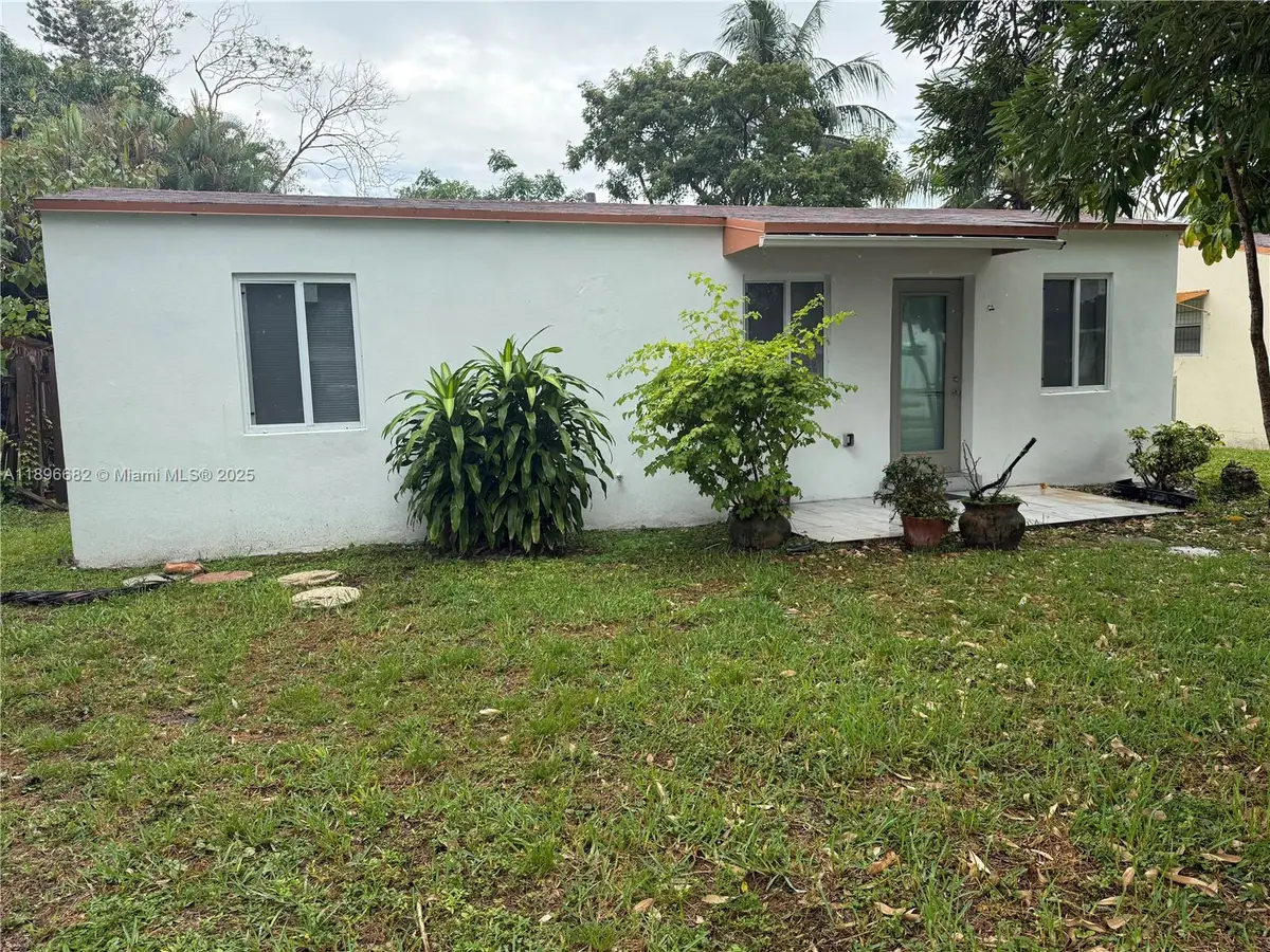 2534 Mckinley St, Hollywood, FL 33020 - Image #1