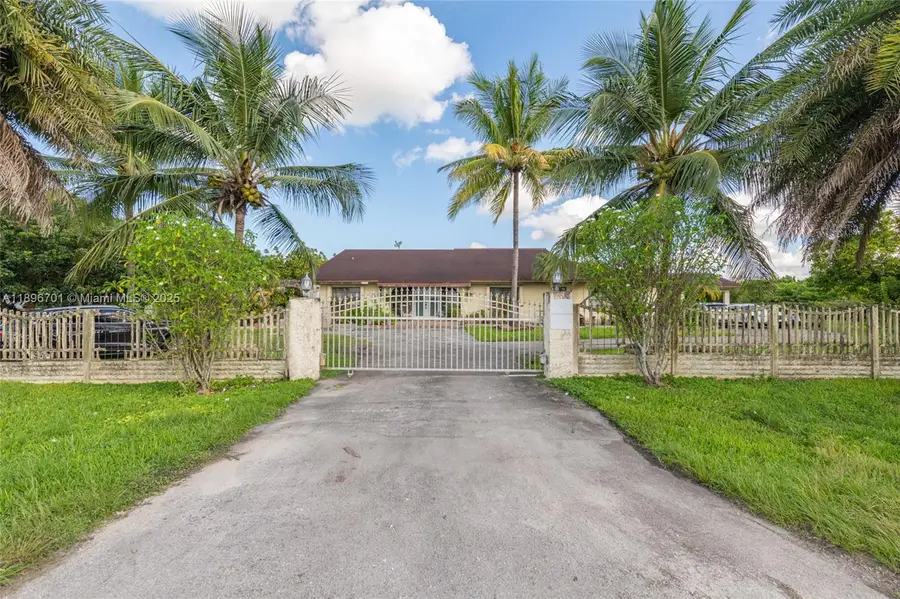 19491 SW 216th St, Miami, FL 33170 - Image #3