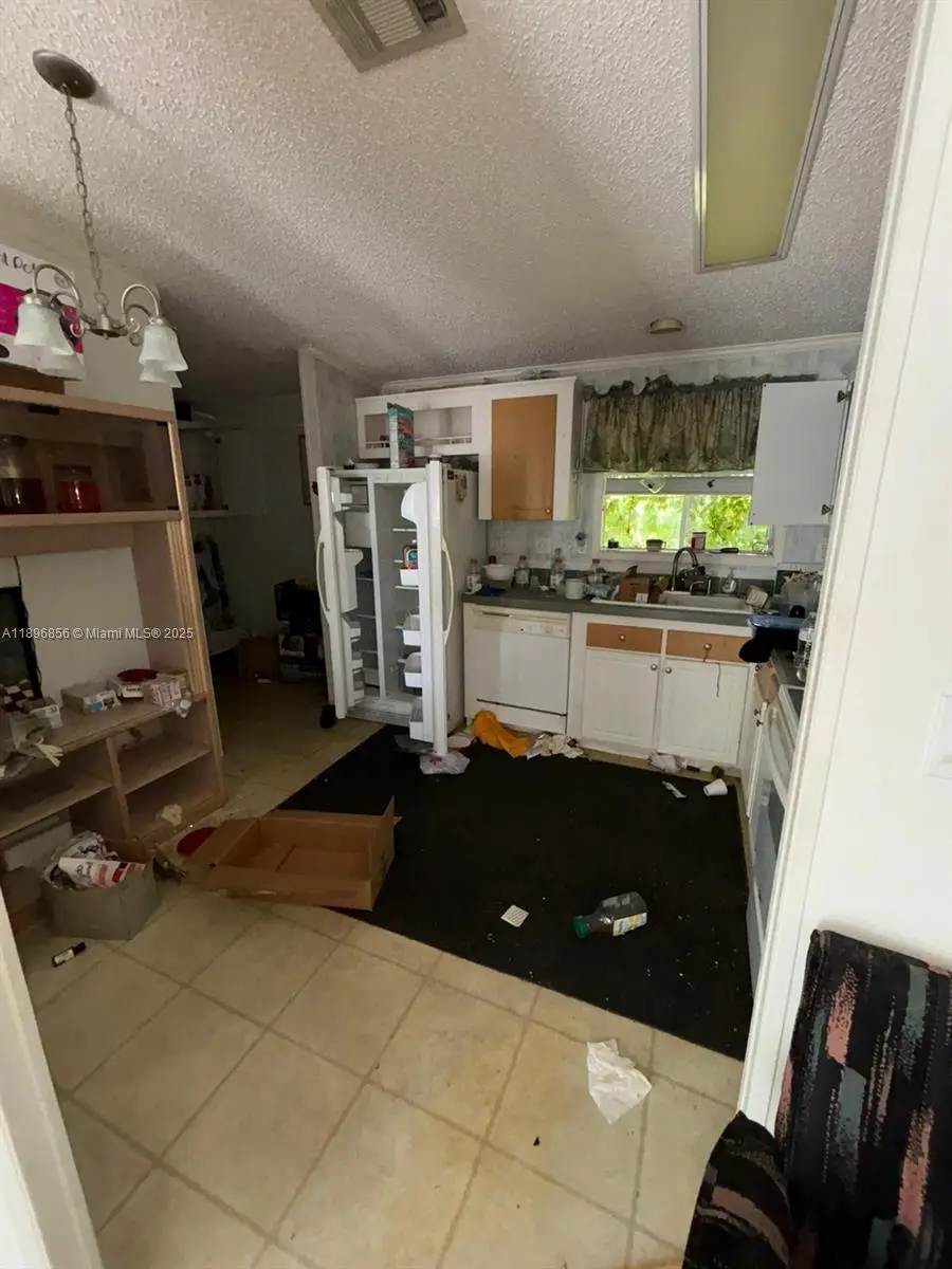 220 NE 12th Ave Lot 37, Homestead, FL 33030 - Image #2